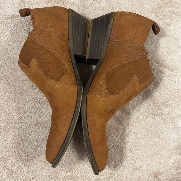 LUCKY BRAND JOELLE WESTERN BOOTIE Size 10, block heal, heal pull tab, brown - Picture 4 of 14